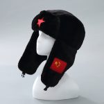 Chapka russe noire avec étoile rouge